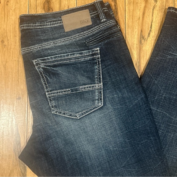 BKE Tyler Relaxed Fit Stretch Jean's in Nick 40X34 dark wash - Picture 10 of 12